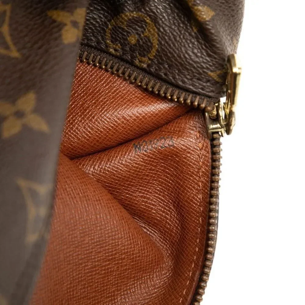 Louis Vuitton Monogram Papillon 26 Handbag